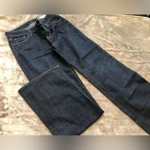 Gap Essential wide leg stretch jeans. No. 54023 G. Size 2R.